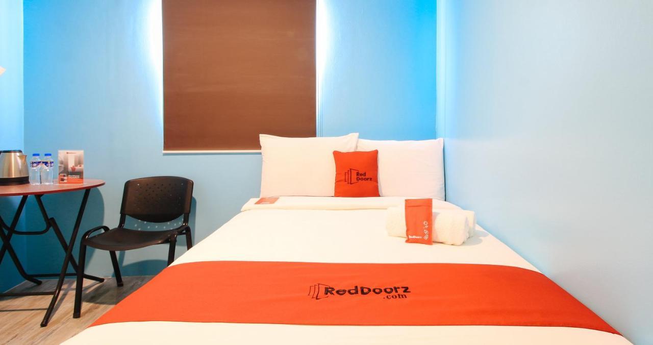 Reddoorz At Hotel Rosemarie Pasay Exterior foto