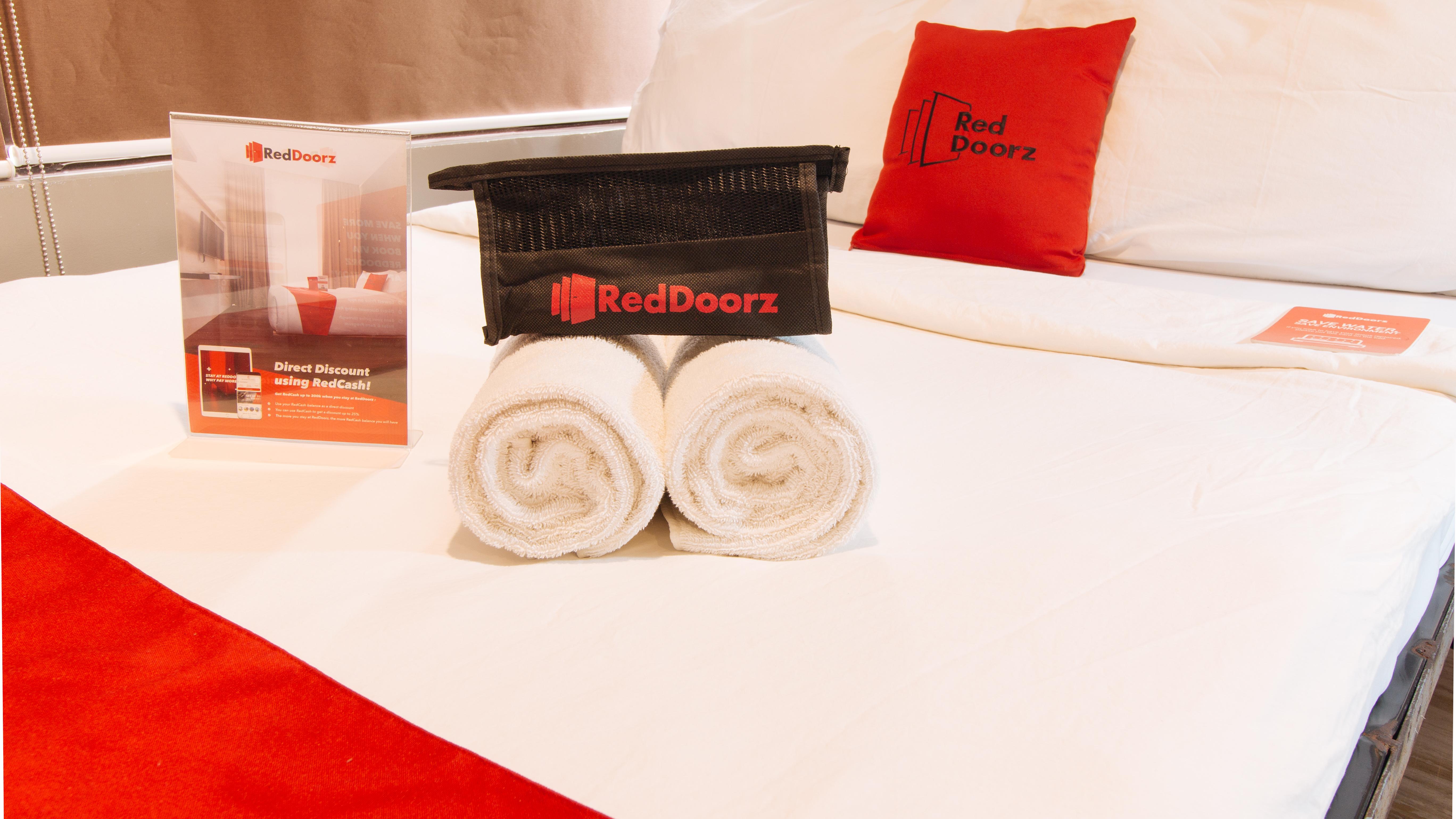 Reddoorz At Hotel Rosemarie Pasay Exterior foto